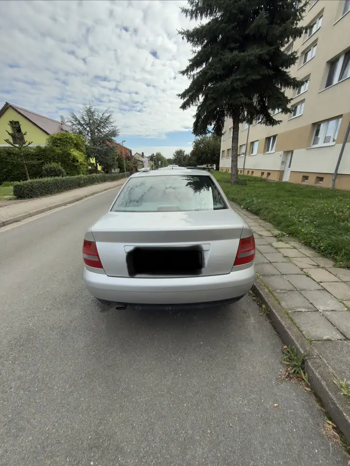 Audi A4 1.8, foto 4