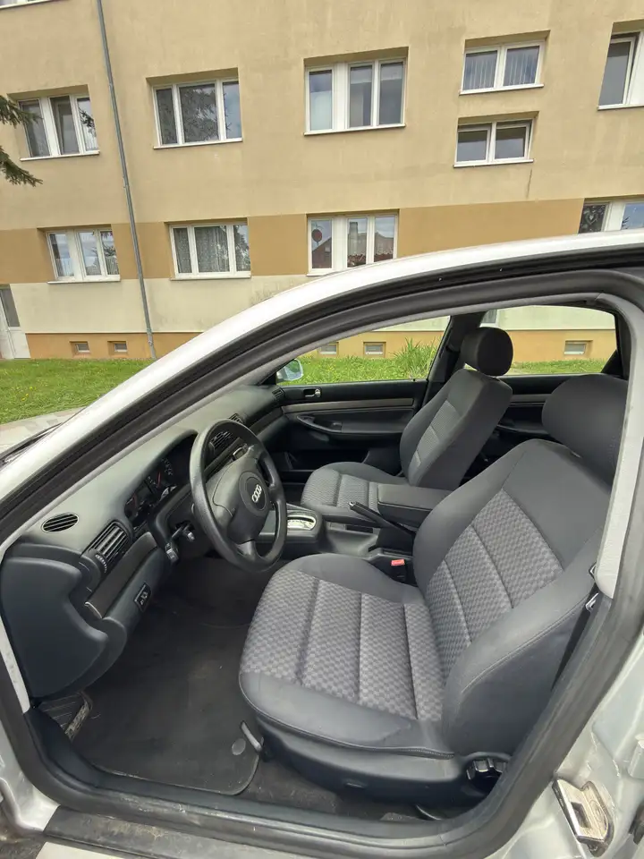 Audi A4 1.8, foto 6