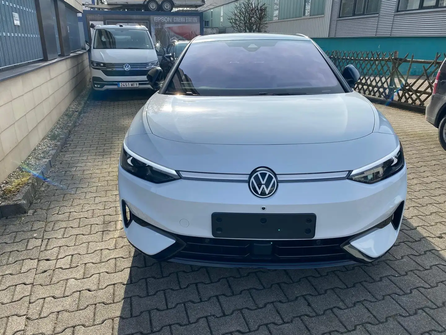 Volkswagen ID.7 Pro 210 kW Weiß - 2