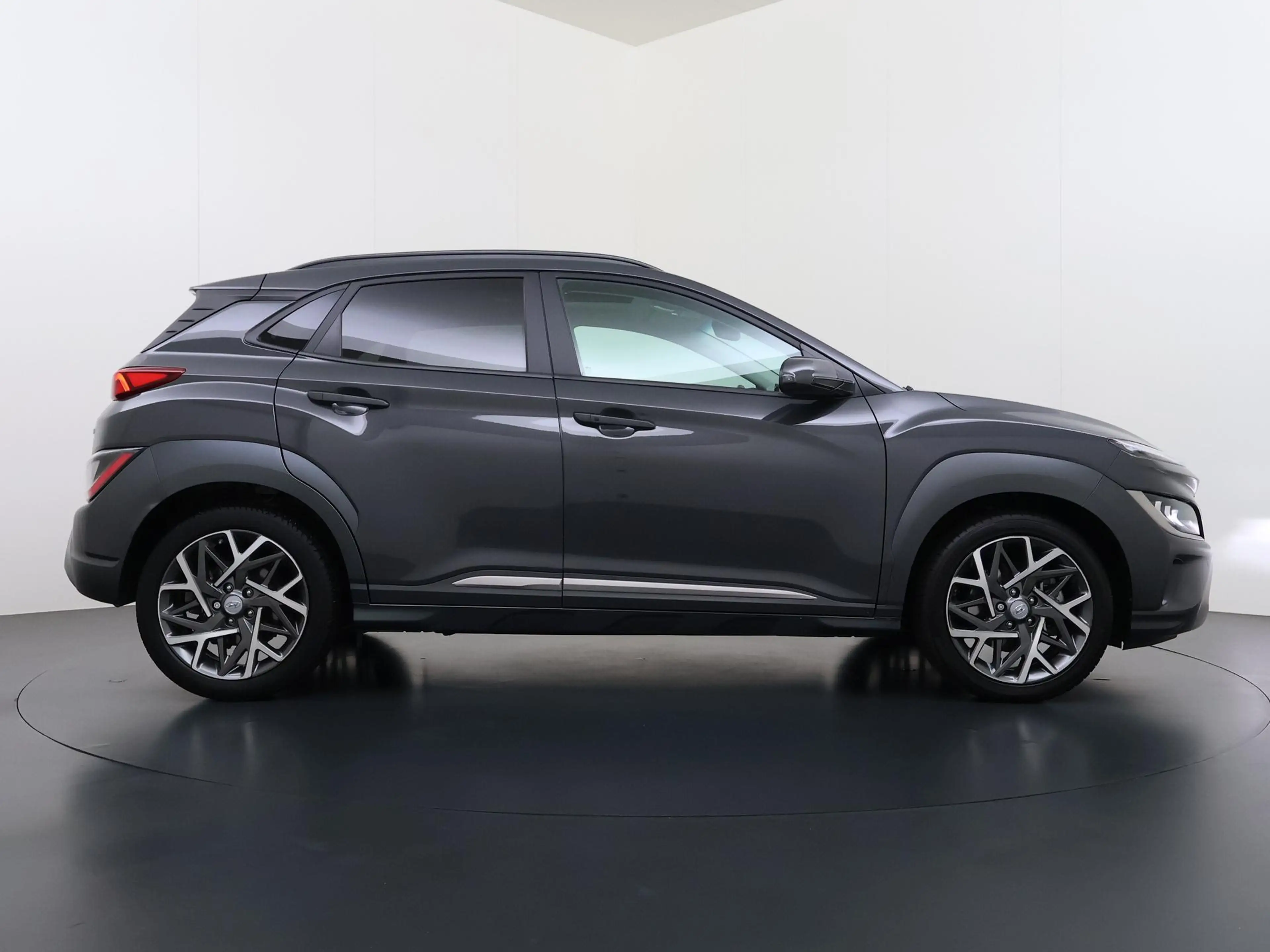 Hyundai KONA 1.6 GDI HEV Premium Sky Full Options — photo 6