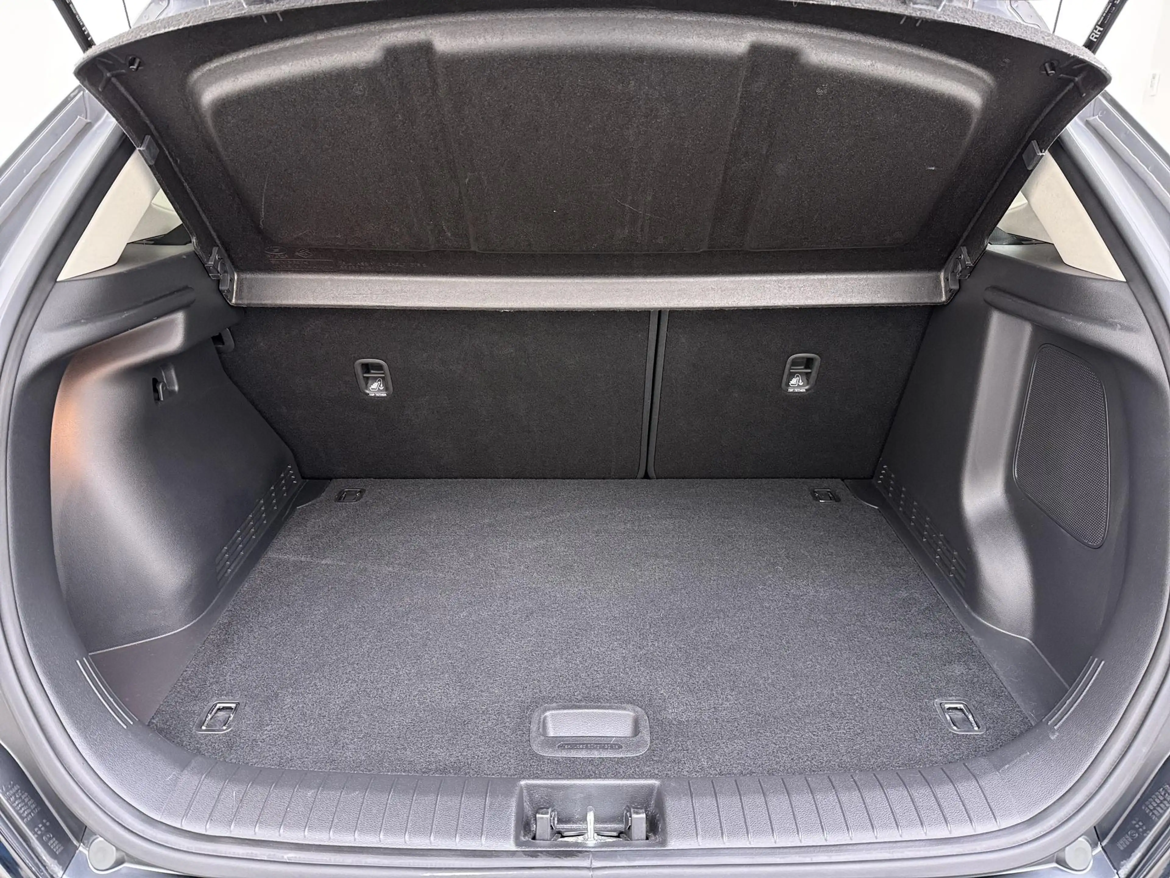 Hyundai KONA 1.6 GDI HEV Premium Sky Full Options — photo 13