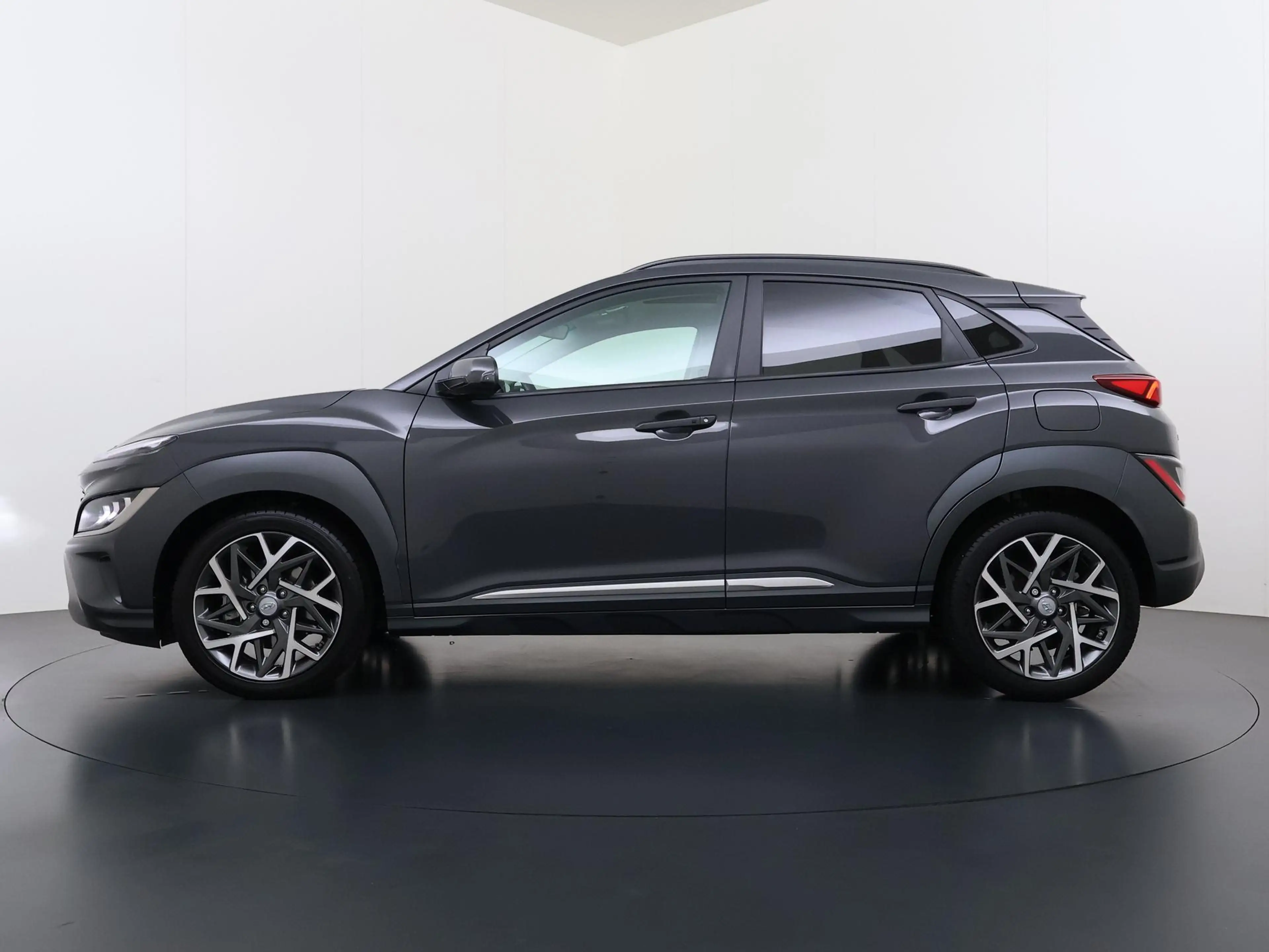 Hyundai KONA 1.6 GDI HEV Premium Sky Full Options — photo 2