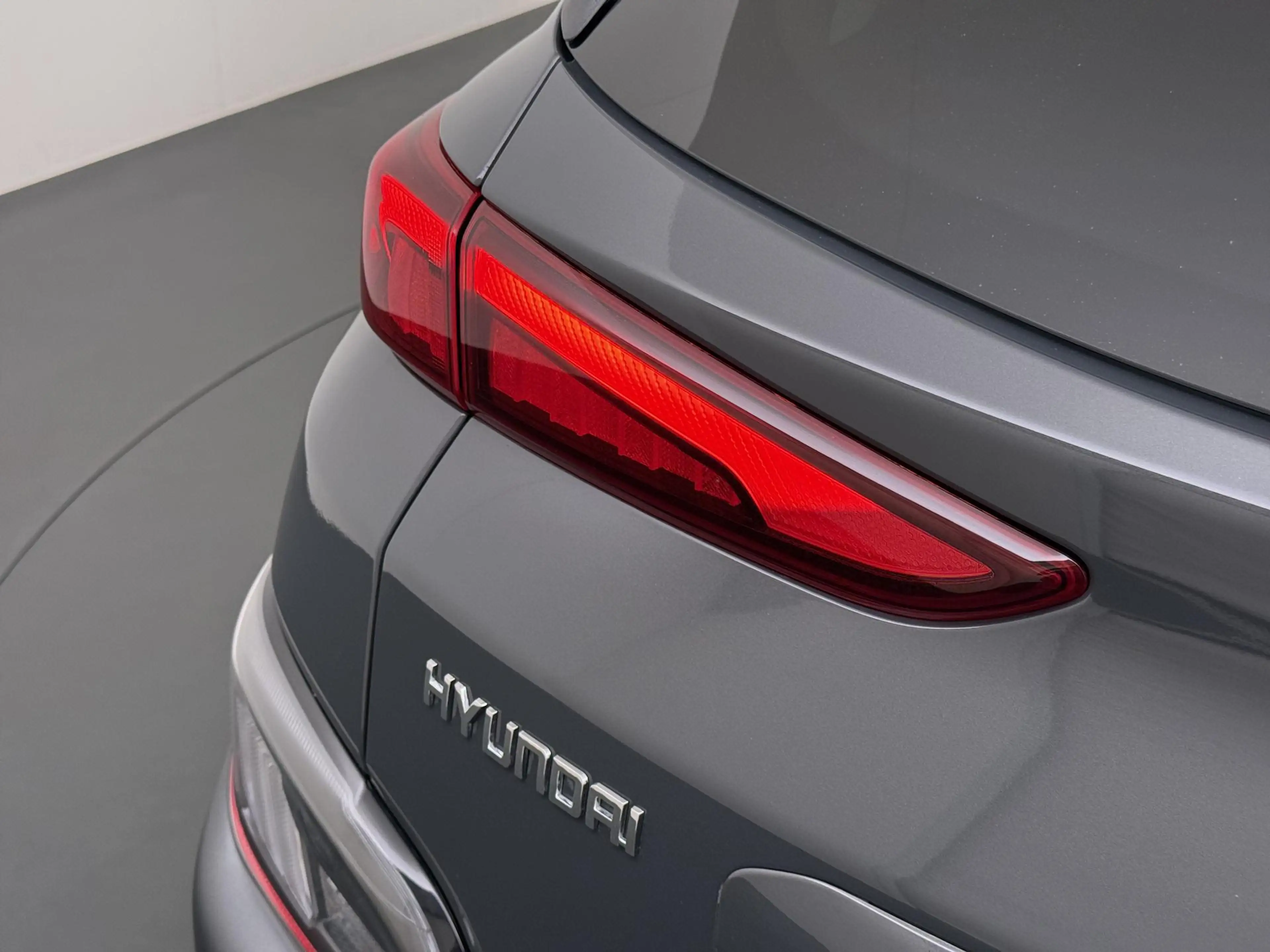Hyundai KONA 1.6 GDI HEV Premium Sky Full Options — photo 11