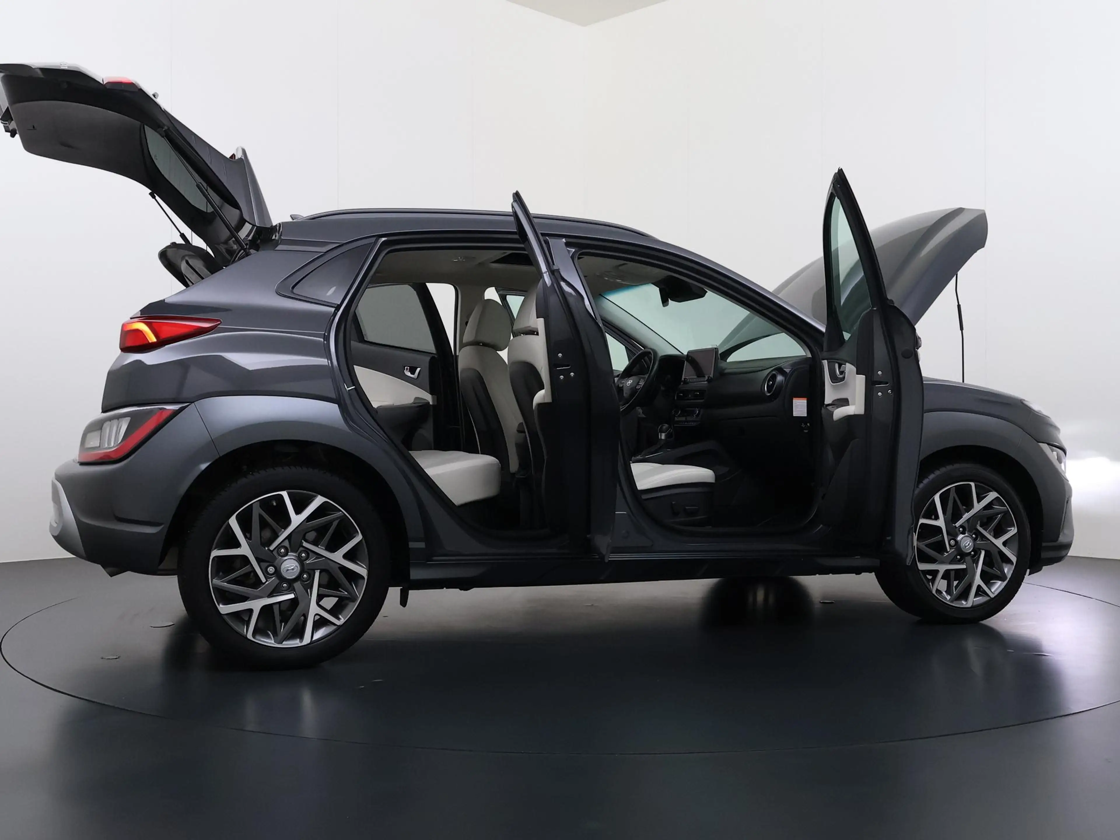 Hyundai KONA 1.6 GDI HEV Premium Sky Full Options — photo 9
