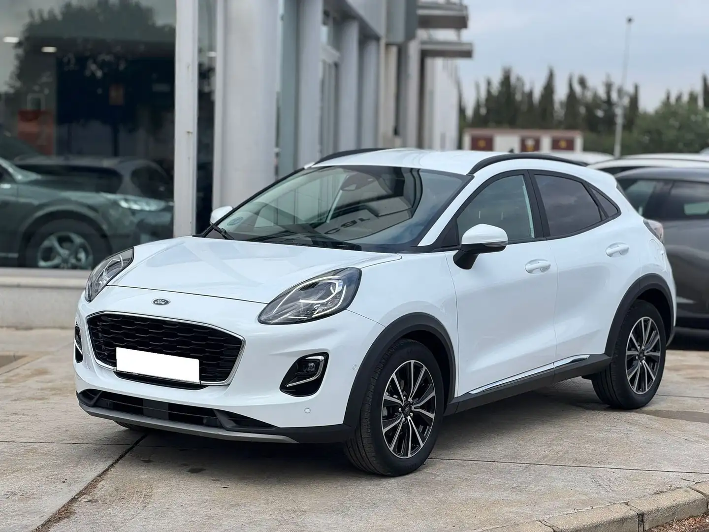 Ford Puma 1.0 EcoBoost 125cv Titanium Design MHEV Blanco - 1
