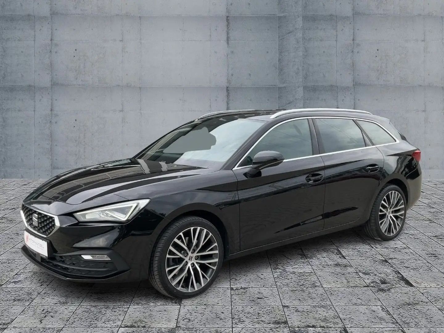 SEAT Leon ST 1.5 eTSI DSG XCELLENCE LED+STDHZG+PANO Zwart - 2