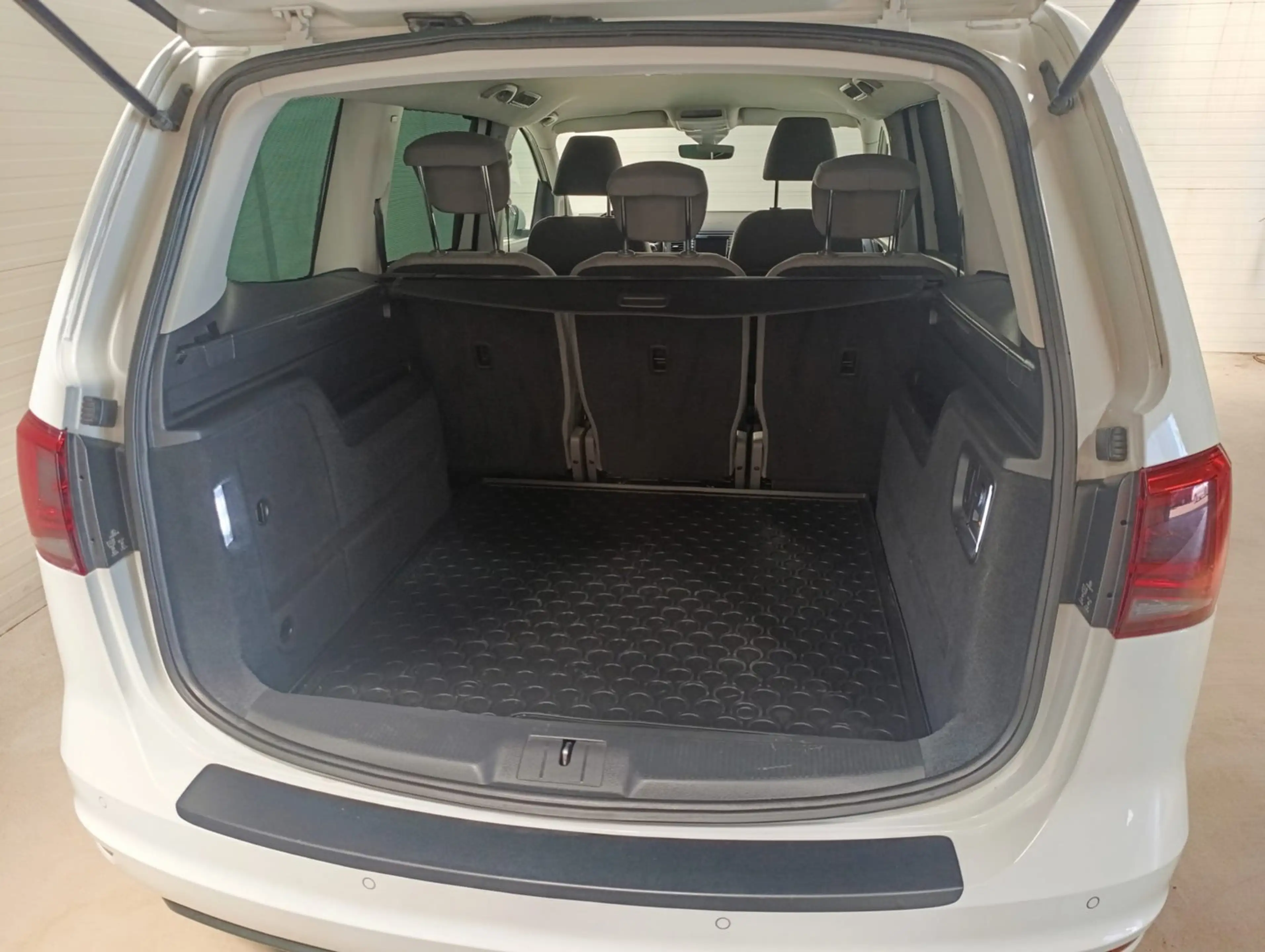 SEAT Alhambra Business TDI DSG — photo 6