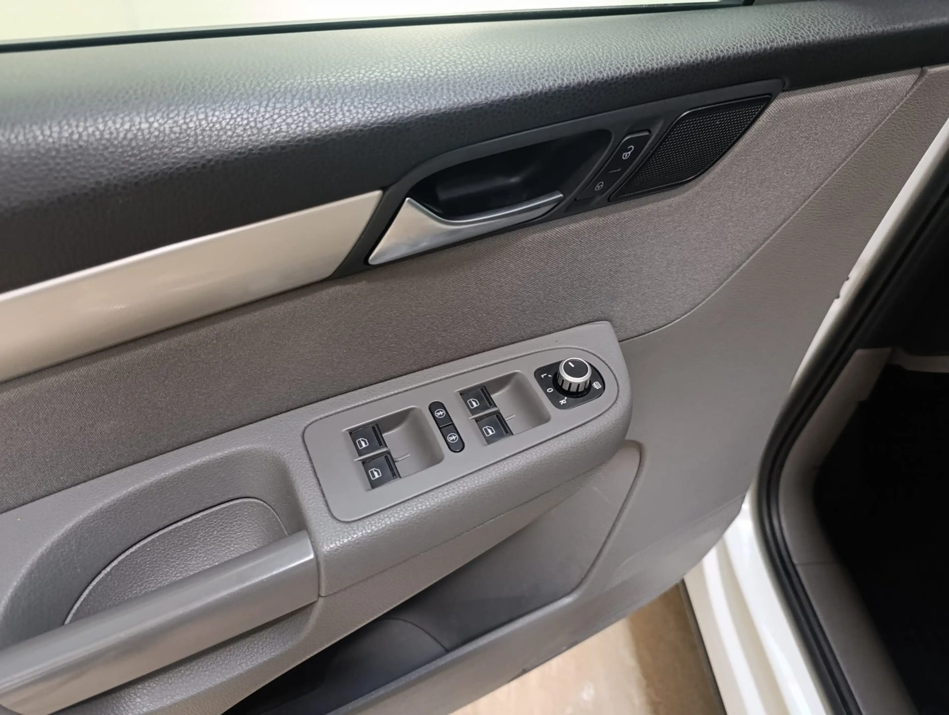 SEAT Alhambra Business TDI DSG — photo 13