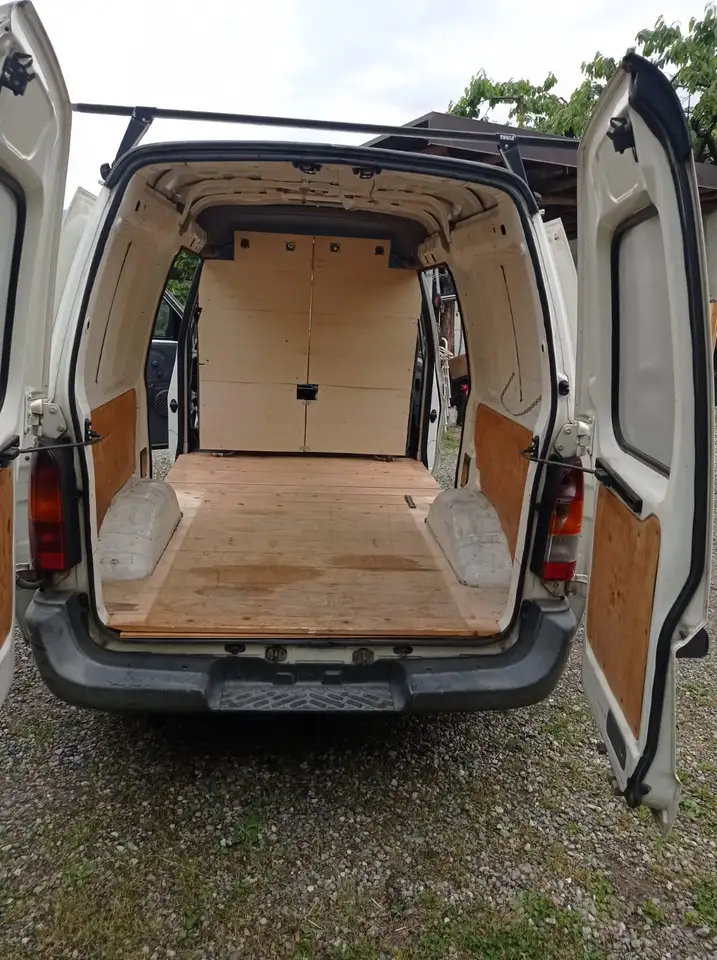 Nissan Cargo, foto 2
