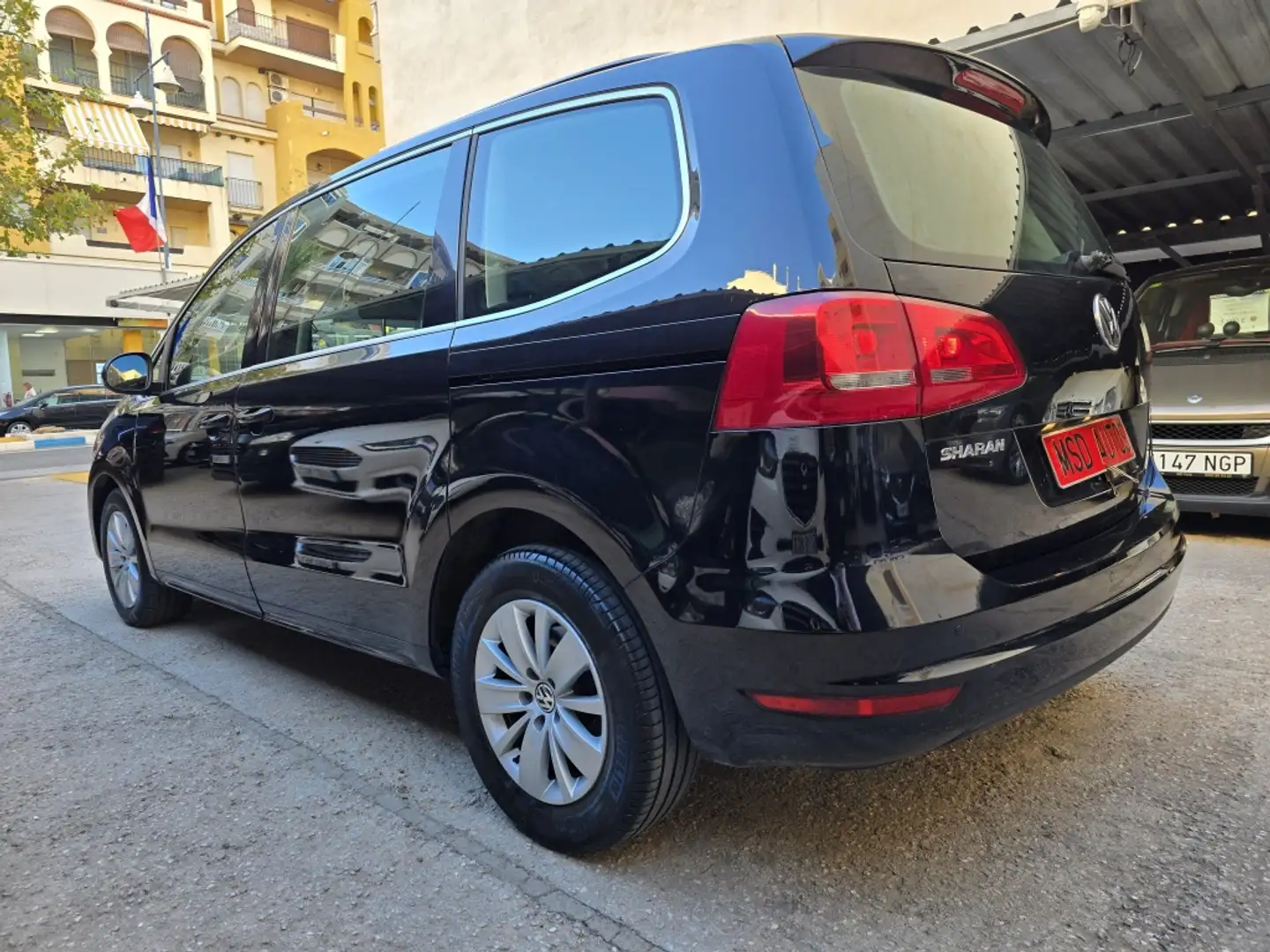 Volkswagen Sharan 2.0TDI Advance BMT DSG 140 Negro - 2
