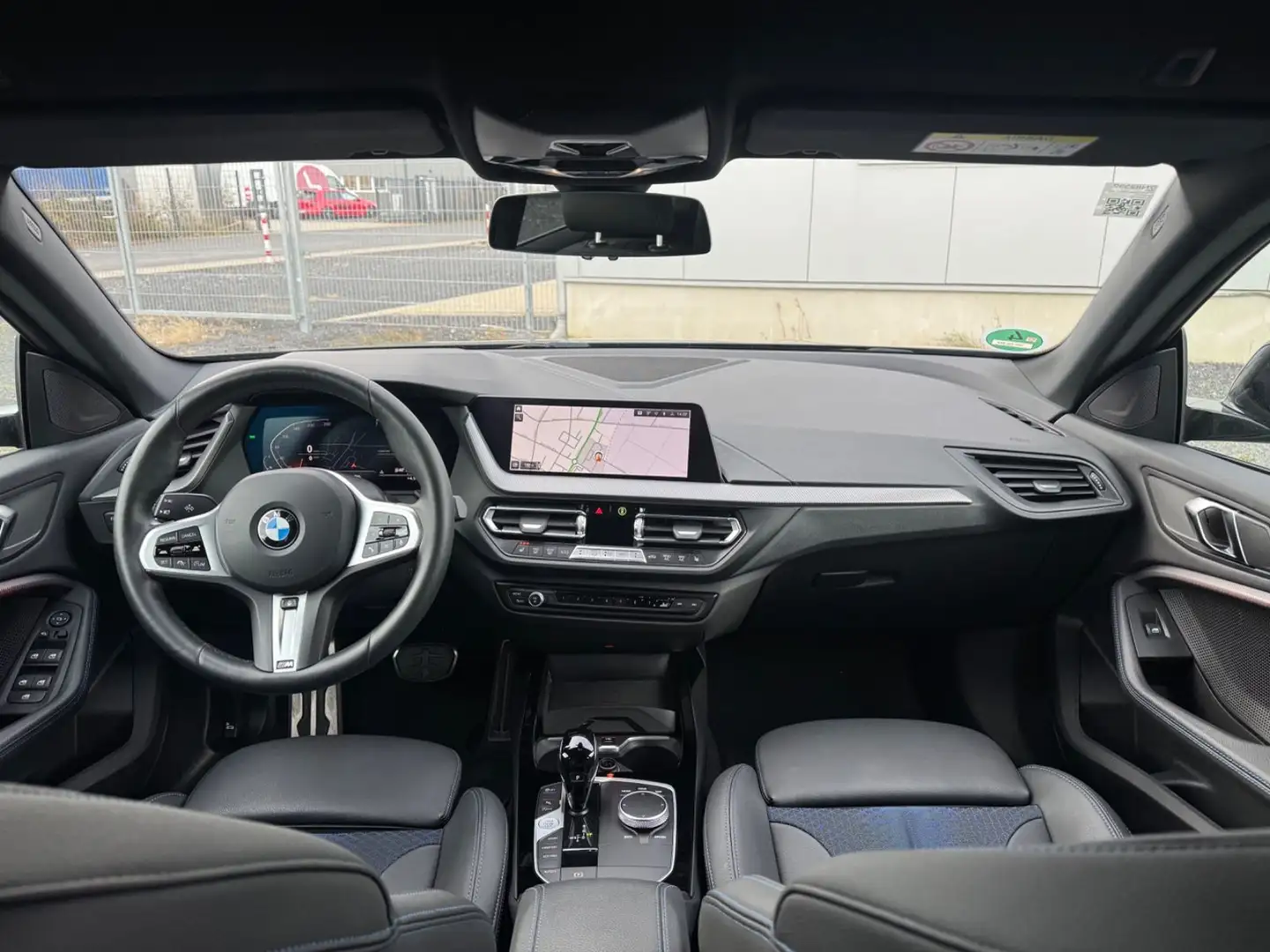 BMW 218 2 Gran Coupe 218 i M Sport Schwarz - 2