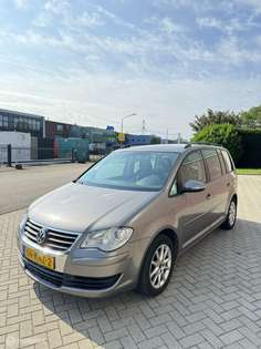 Volkswagen Touran 1.4 TSI - NETTE AUTO - 6 BAK - APK 09/25