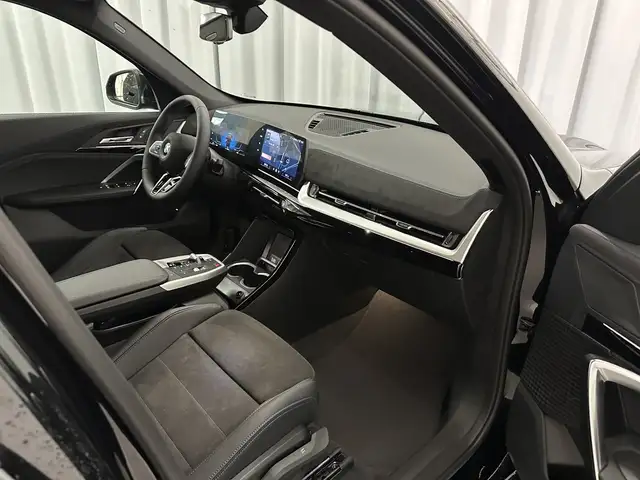 BMW X1 view 8
