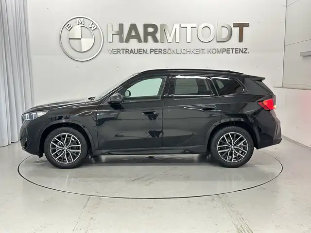 BMW X1 view 3