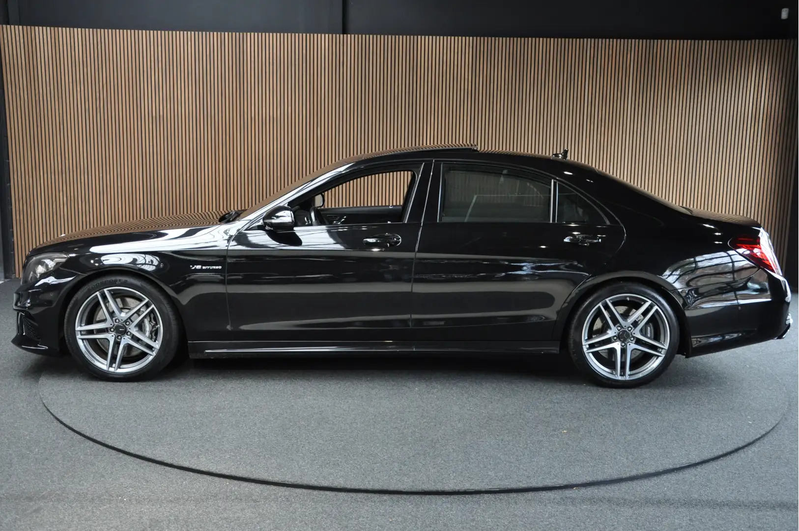 Mercedes-Benz S 63 AMG 4Matic Lang | PANO | CARBON | BURMESTER | Černá - 2