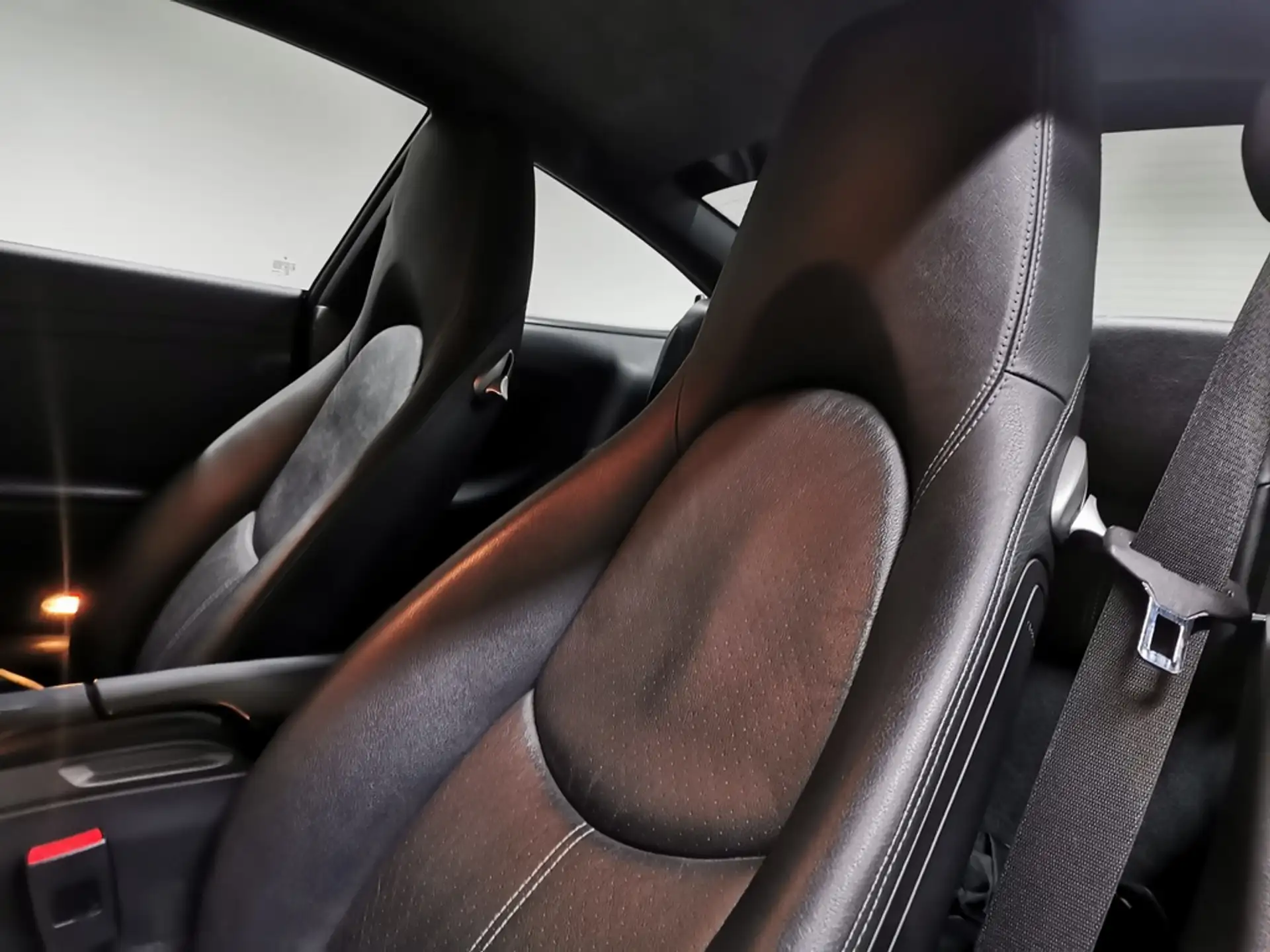 Porsche 911 911 Carrera 4 Coupe 2008 검정 사진 5