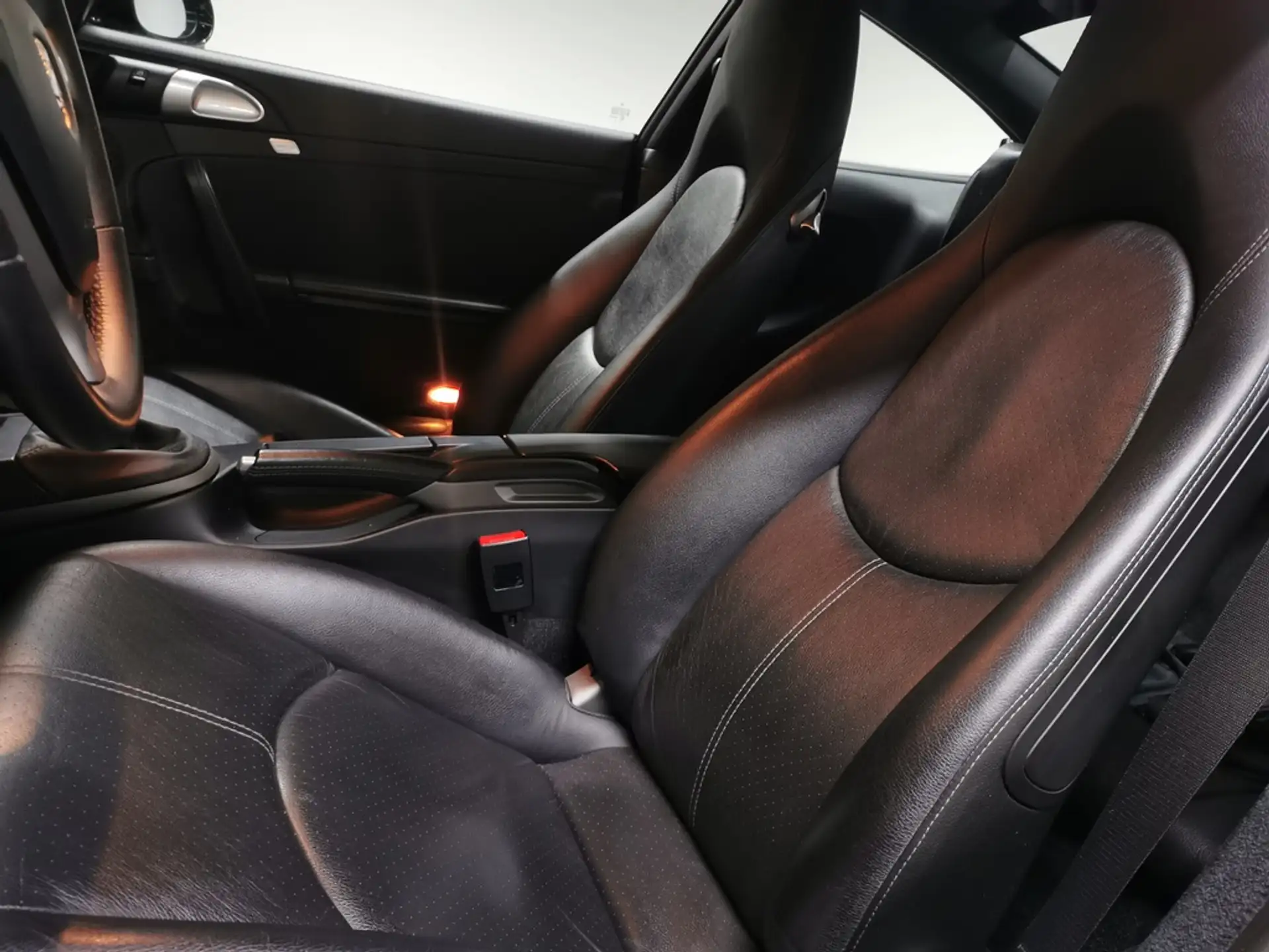 Porsche 911 911 Carrera 4 Coupe 2008 검정 사진 6