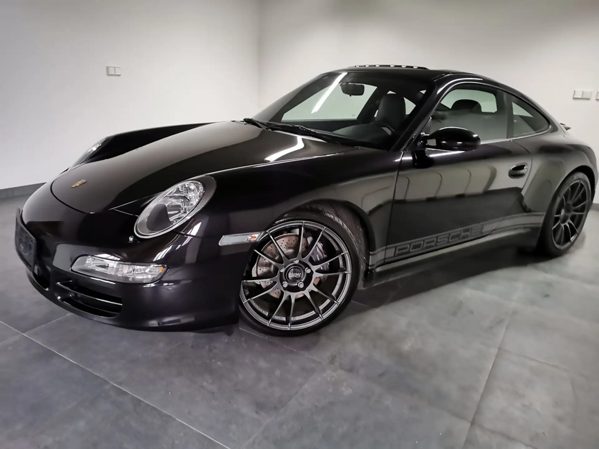 Porsche 911 911 Carrera 4 Coupe 2008 검정 사진 1