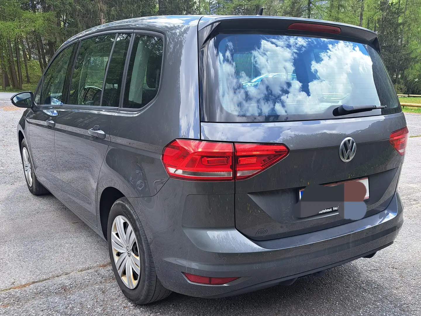 Volkswagen Touran Touran Trendline 1,6 SCR TDI Trendline Grau - 1