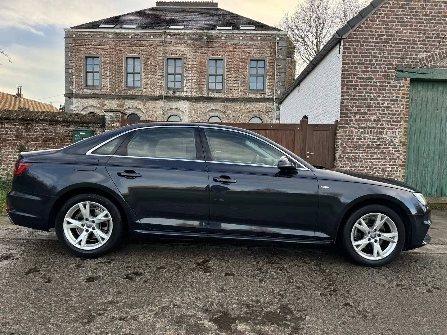 Audi A4 A4 1.4 TFSI Sport S tronic *TVA DEDUCTIBLE* Gris - 2