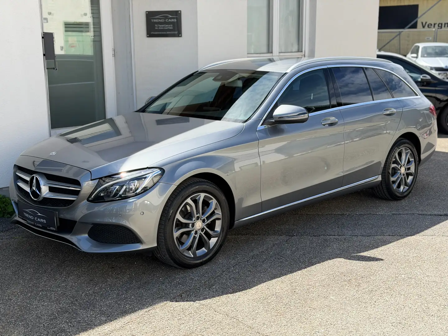 Mercedes-Benz C 180 T Kombi Avantgarde | Navi | Sitzhzg | Tempomat Grau - 1