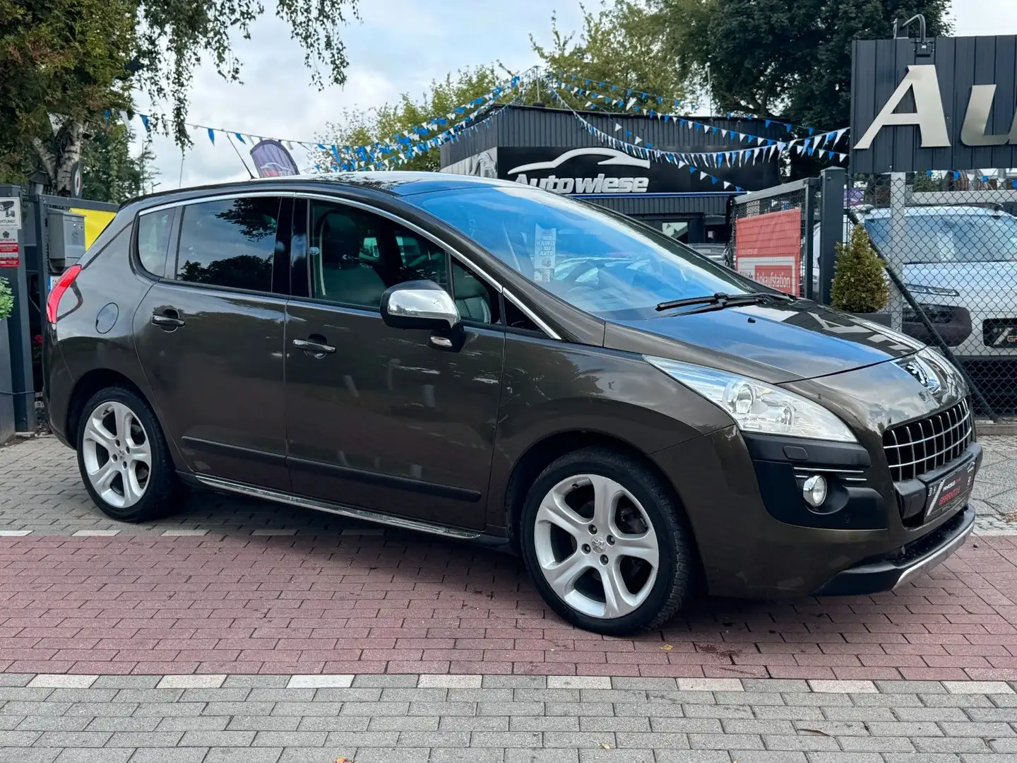 Peugeot 3008 Platinum Pano*Leder*Nav*HUD*ACC*AHK*Szhz* Brown - 1