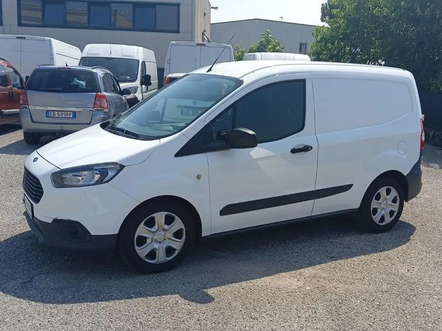 Ford Transit Courier 1.5 TDCI 75CV Bianco - 2