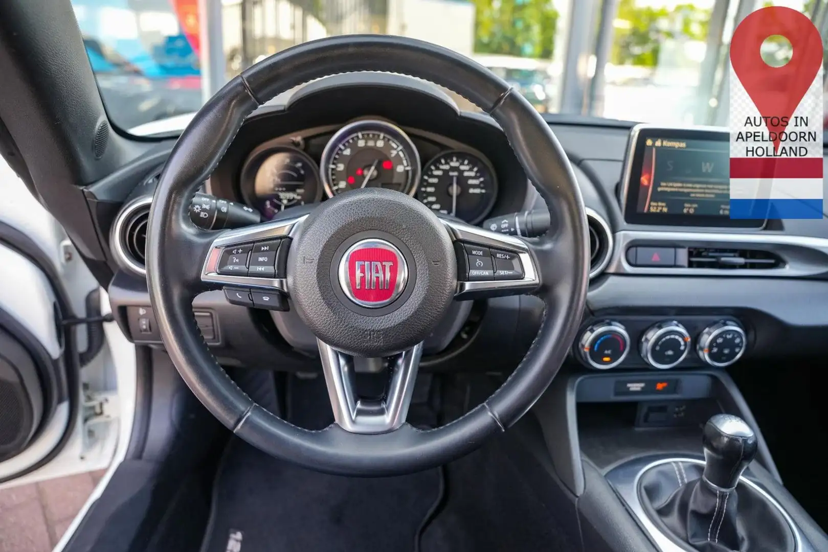 Fiat 124 Spider 1.4 MultiAir Turbo klima Cruise Audio Blanc - 2