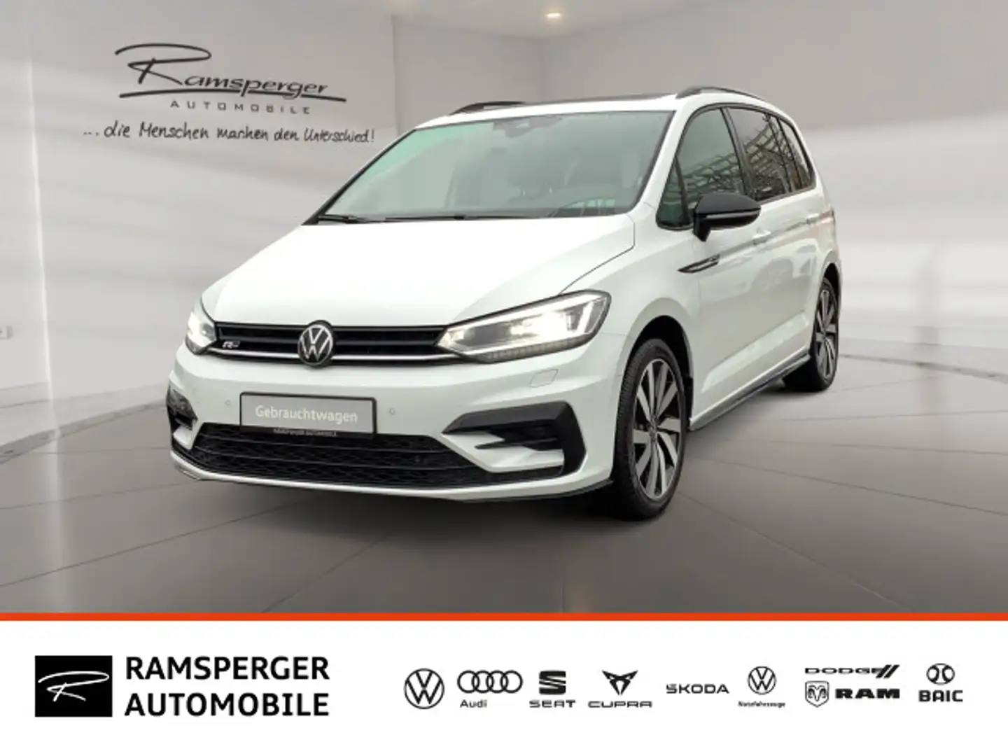Volkswagen Touran 1.5 TSI DSG R-line AHK Black Style Pano A Weiß - 1