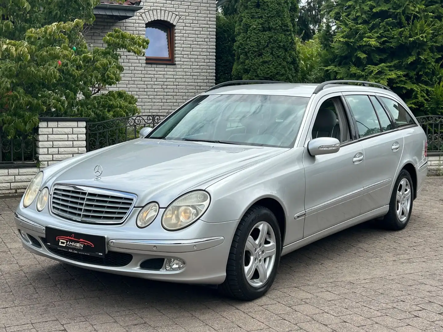 Mercedes-Benz E 200 E -Klasse T Kompressor*AC-A*PDC*AUT Plateado - 1