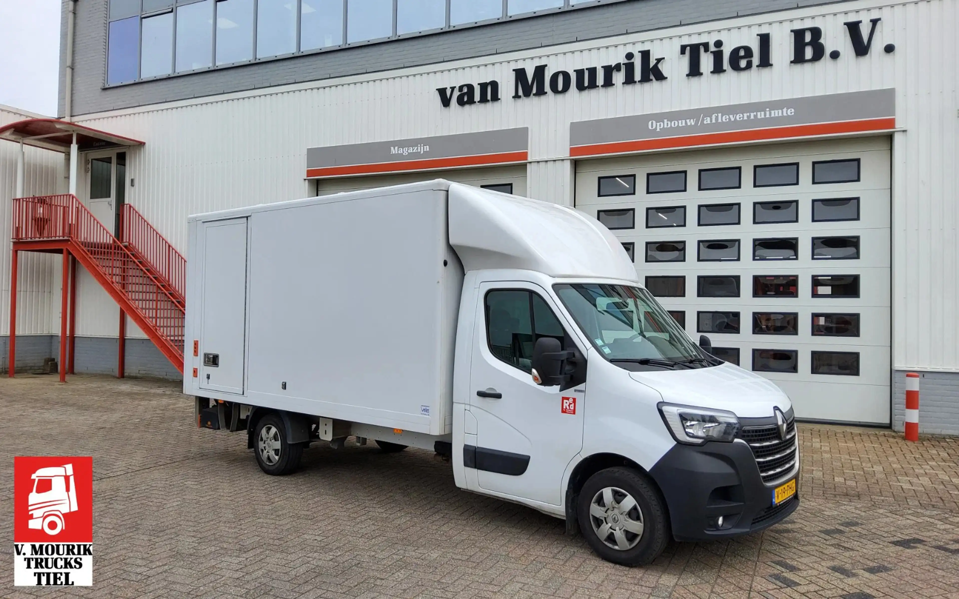 Renault Master 165.35 - V-19-PHG - OPBOUW + LAADKLEP 750 KG. - EU