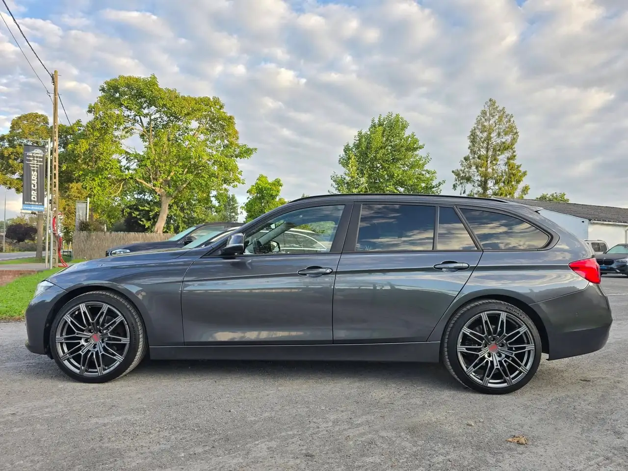 BMW 318 Touring — photo 6 sur 20