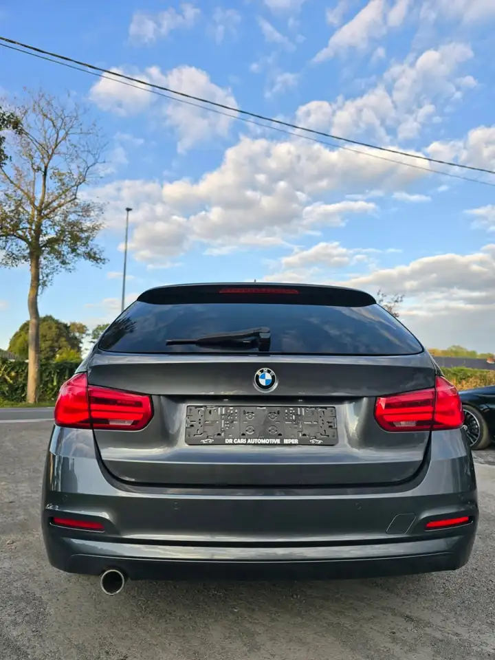 BMW 318 Touring — photo 8 sur 20
