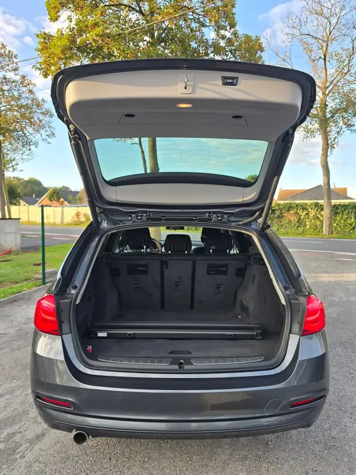 BMW 318 Touring — photo 20 sur 20
