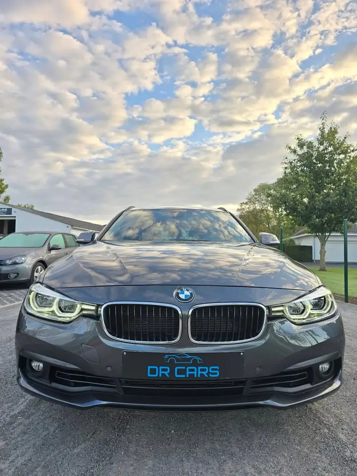 BMW 318 Touring — photo 5 sur 20