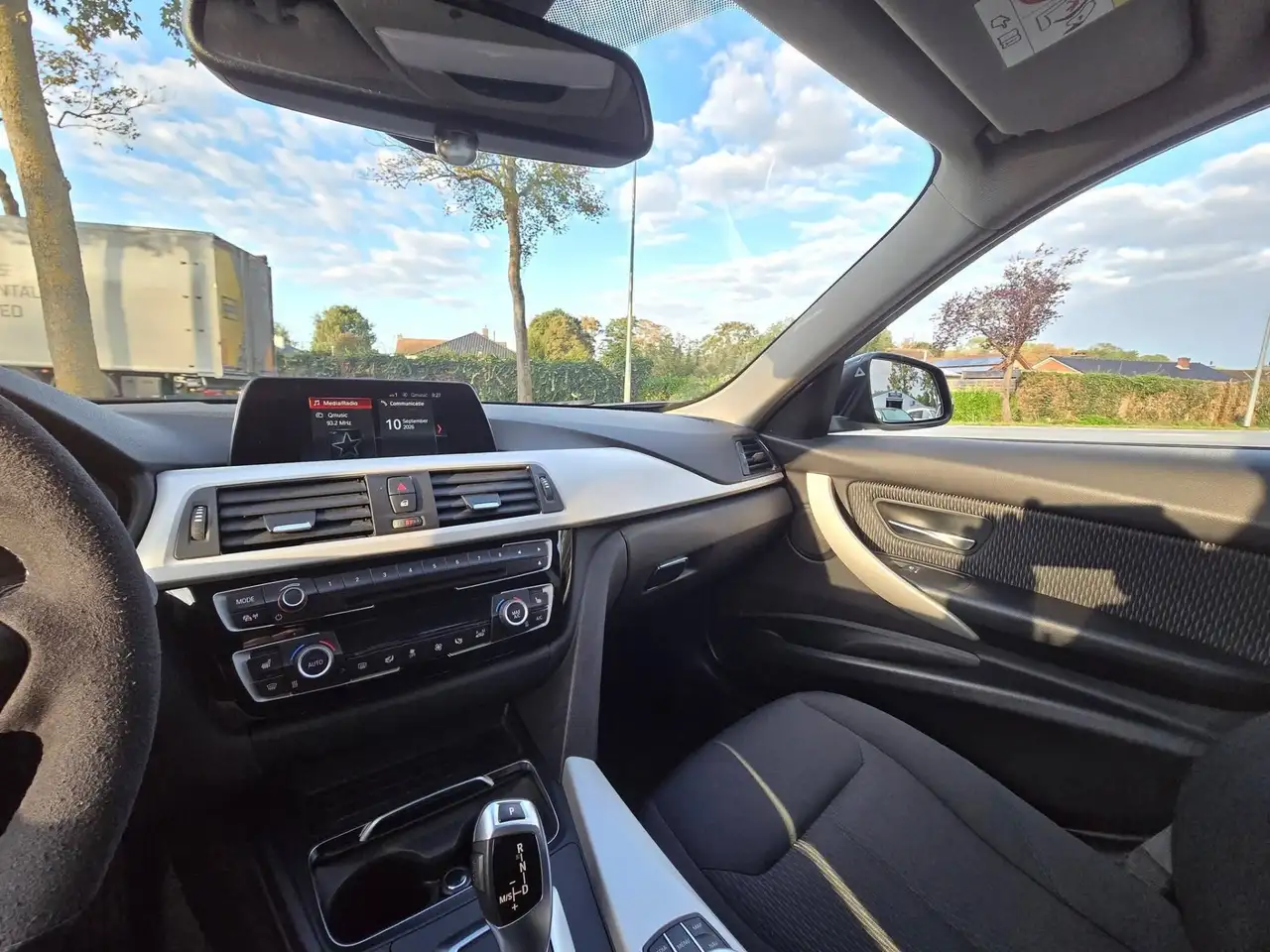 BMW 318 Touring — photo 17 sur 20