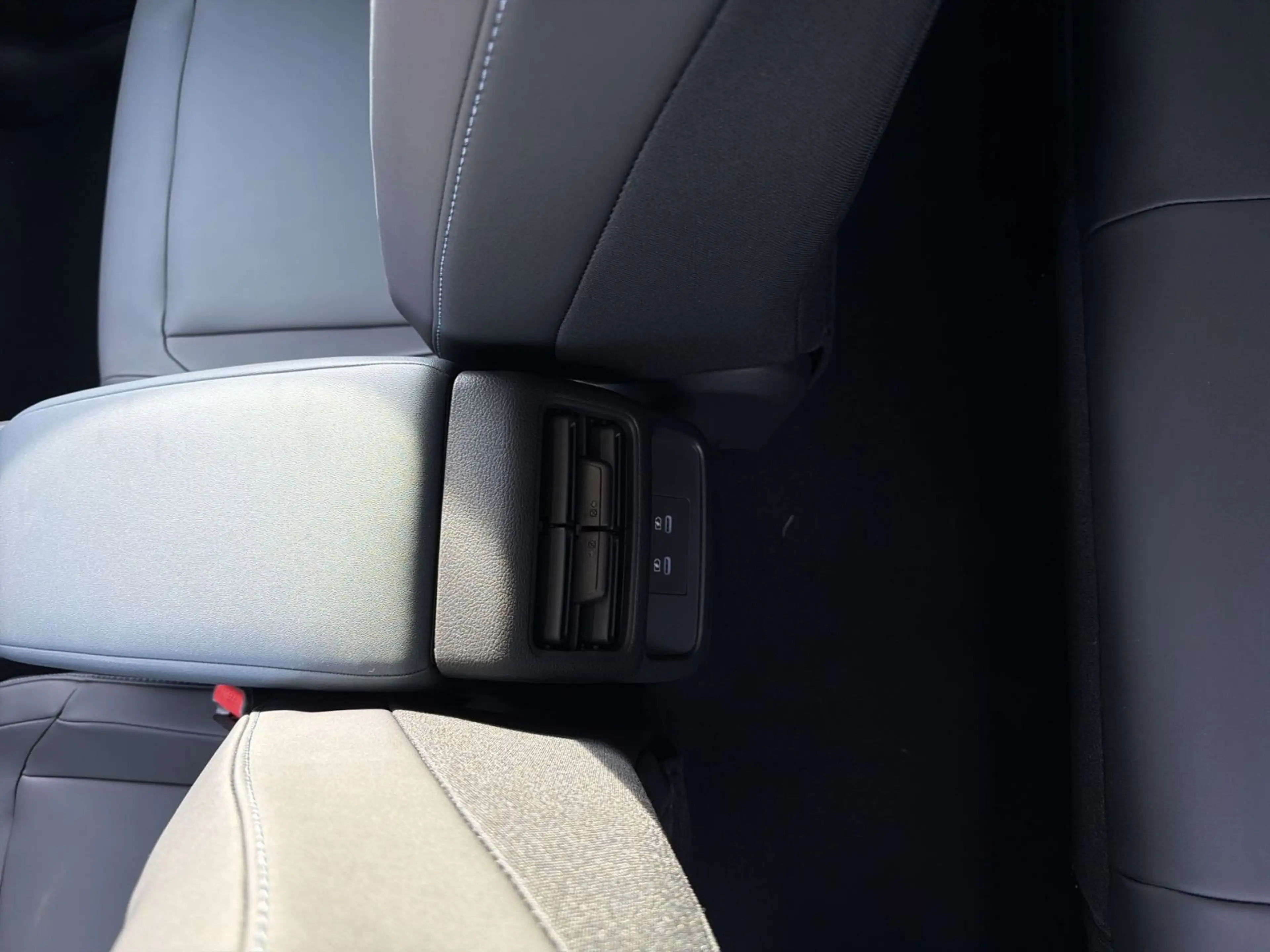 Nissan Leaf BEV Advance — photo 15