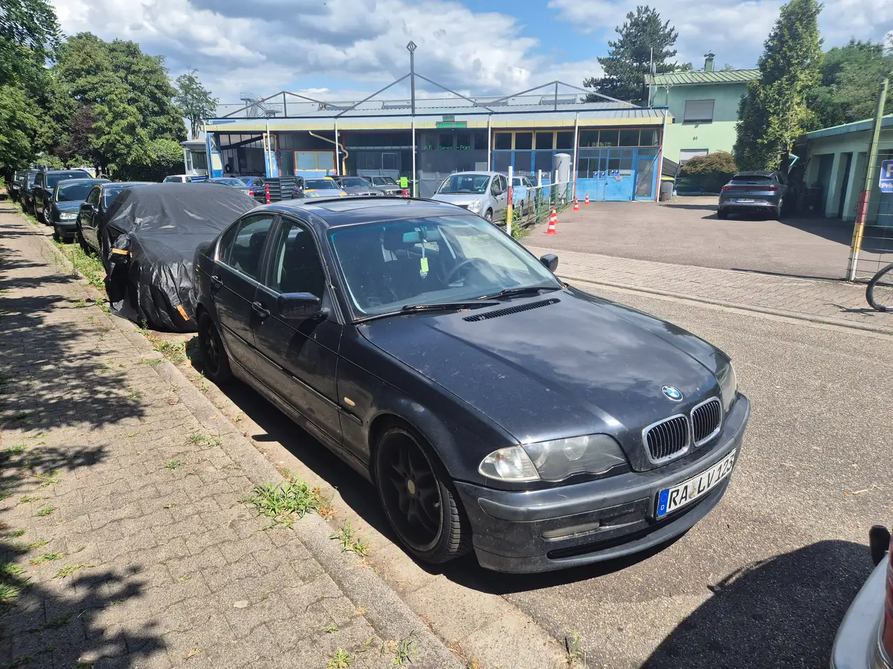 BMW 320i, foto 3