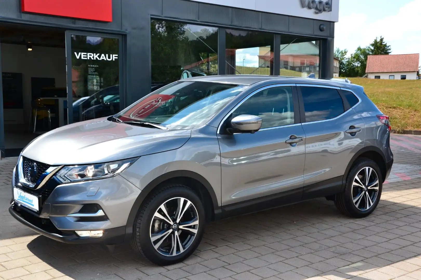 Nissan Qashqai 1.5 Diesel, 4x2, N-Connecta Grau - 1