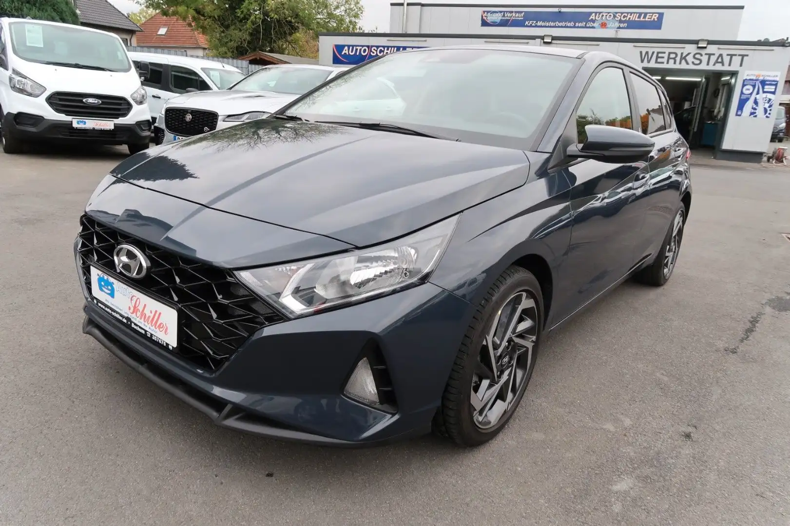 Hyundai i20 Edition 30+ # erst 11.000 km # Navi... Grau - 1