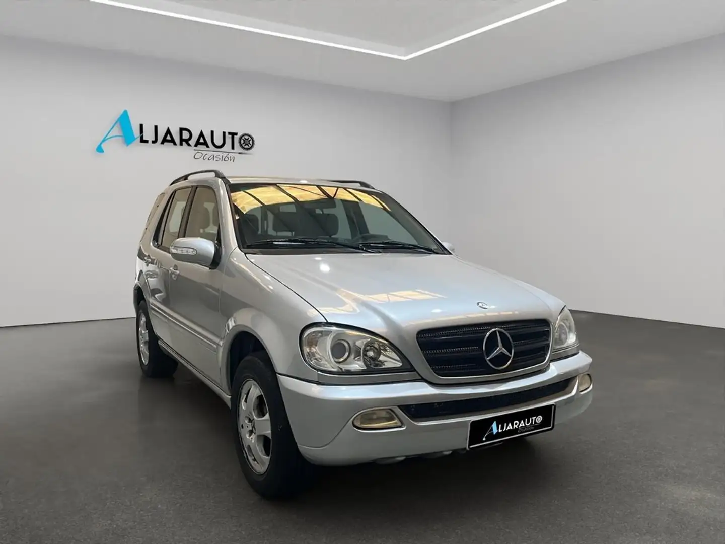 Mercedes-Benz ML 320 270 CDI AUTO Grau - 2