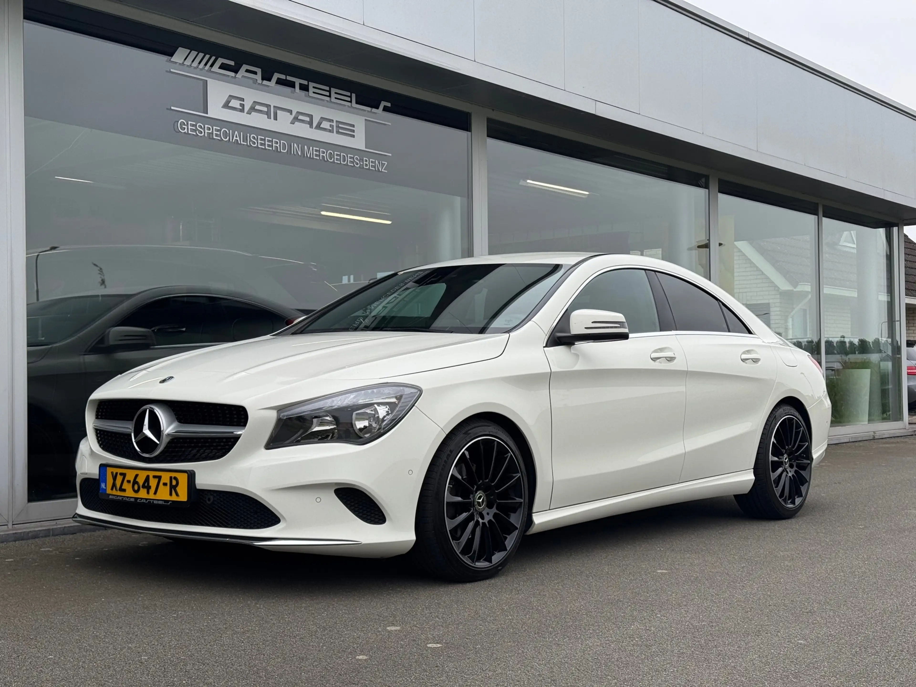 Mercedes-Benz CLA 200 Urban automaat , Apple-carplay , achteruitrijcamer
