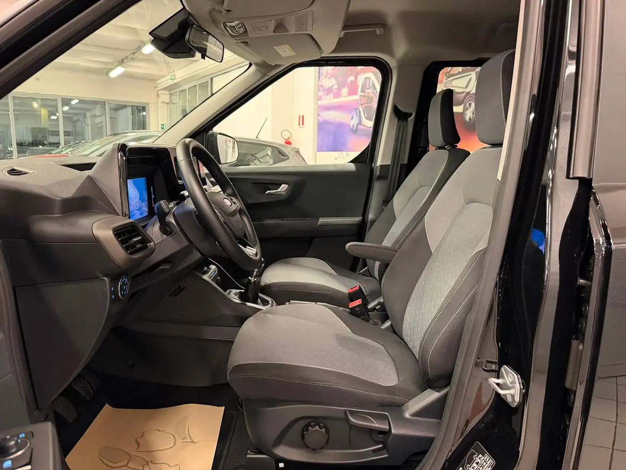 Ford Tourneo Courier 2026 — фото 12