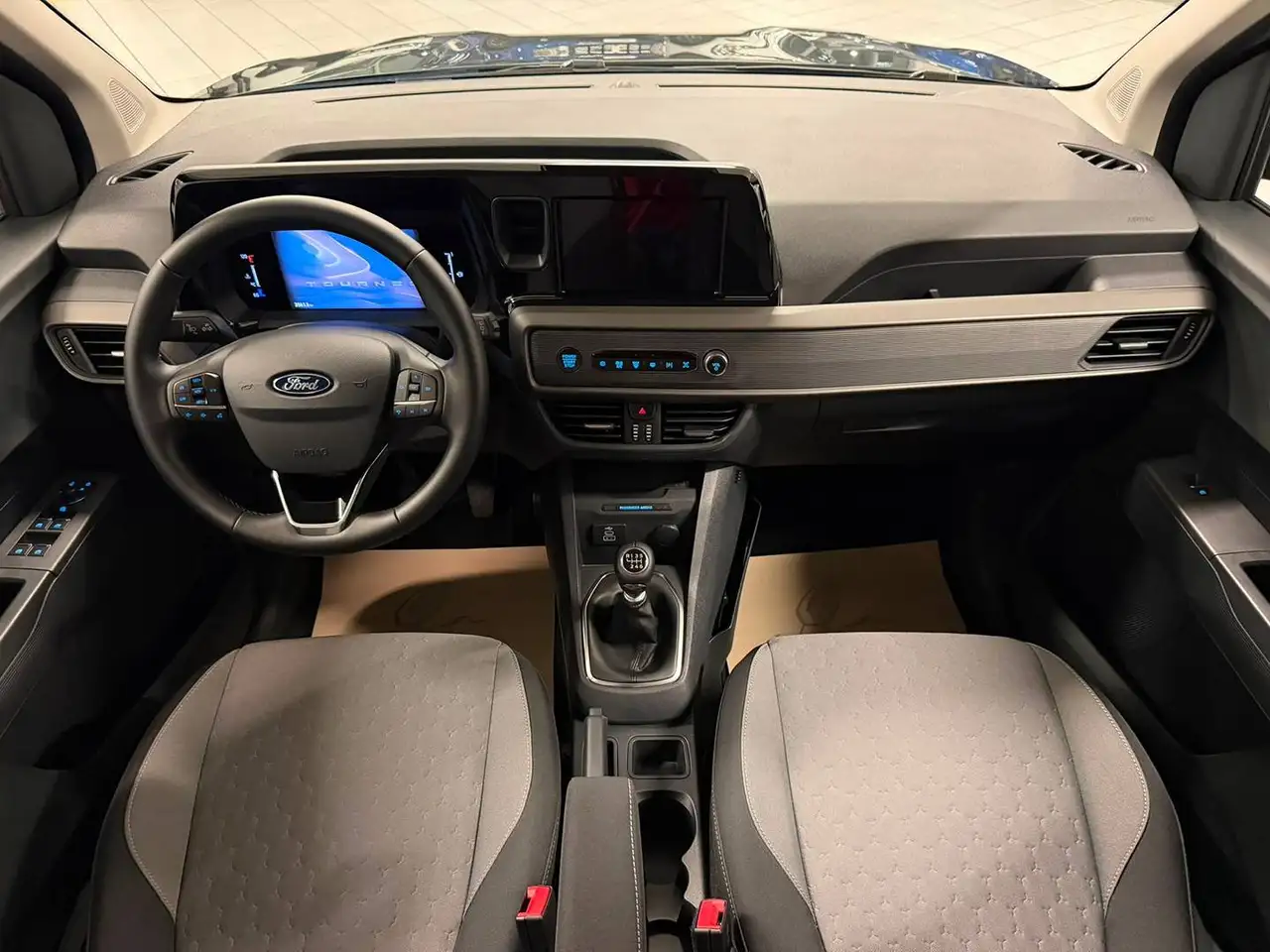 Ford Tourneo Courier 2026 — фото 11