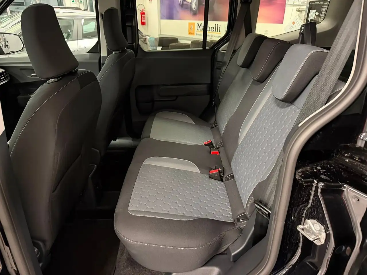 Ford Tourneo Courier 2026 — фото 15