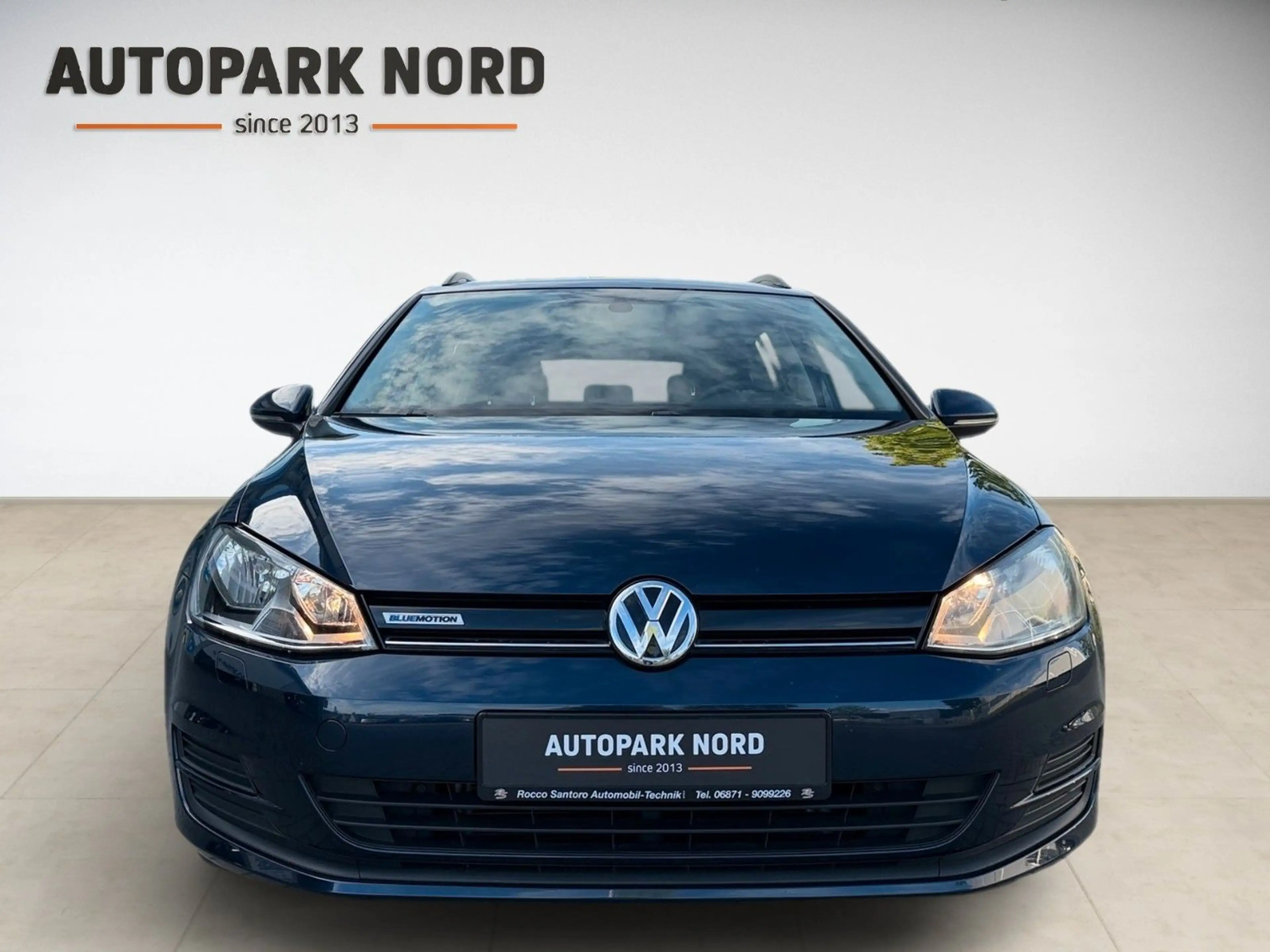 Volkswagen Golf VII 1.6 TDI Variant Trendline BlueMotion — photo 6