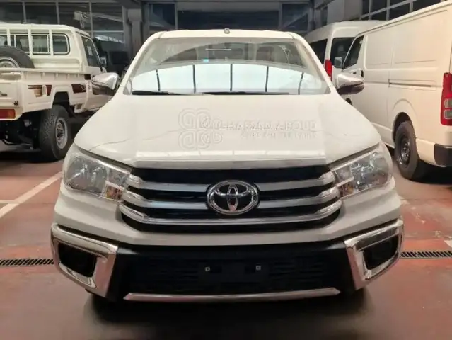 Toyota Hilux 2026 HILUX 4X2 SC 2.4L DIESEL F/O MT-EXPORT OUT OF EU ONLY- 25000 Euros (price excluding VAT)