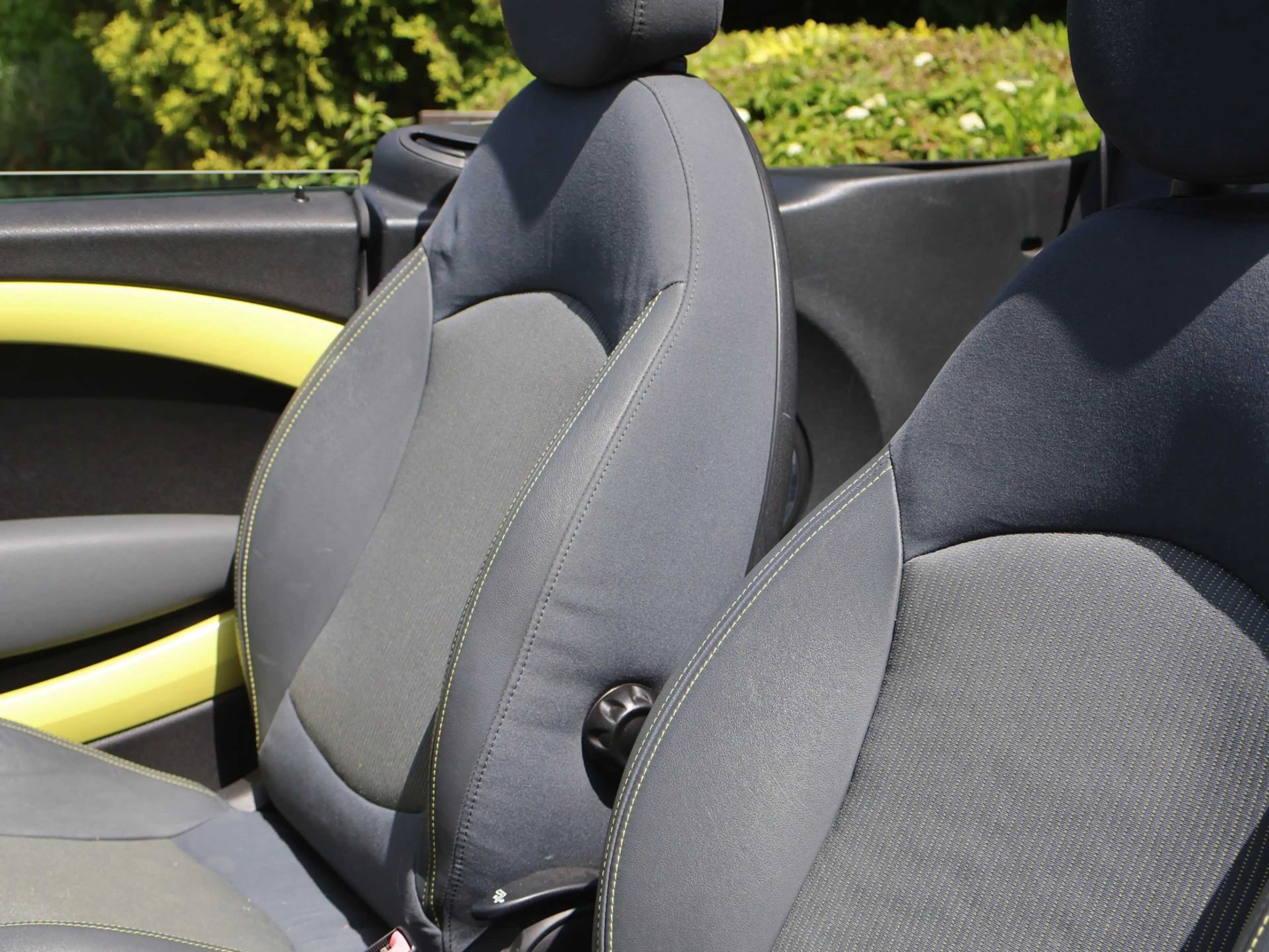 MINI Cooper S Cabrio Mini 1.6 175pk Xenon/17"/Stoelverwarm — photo 11