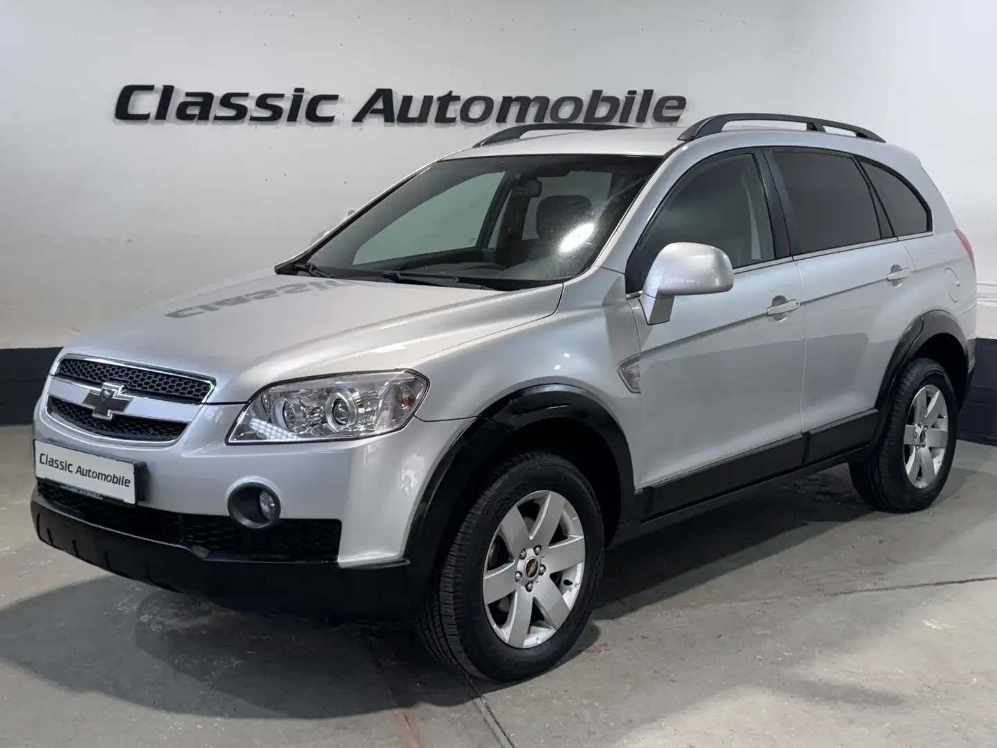 Chevrolet Captiva 2.0 D LS *Anhängerkupplung* Silber - 1
