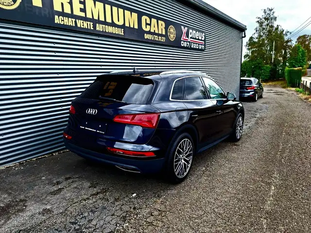 Audi Q5 view 8